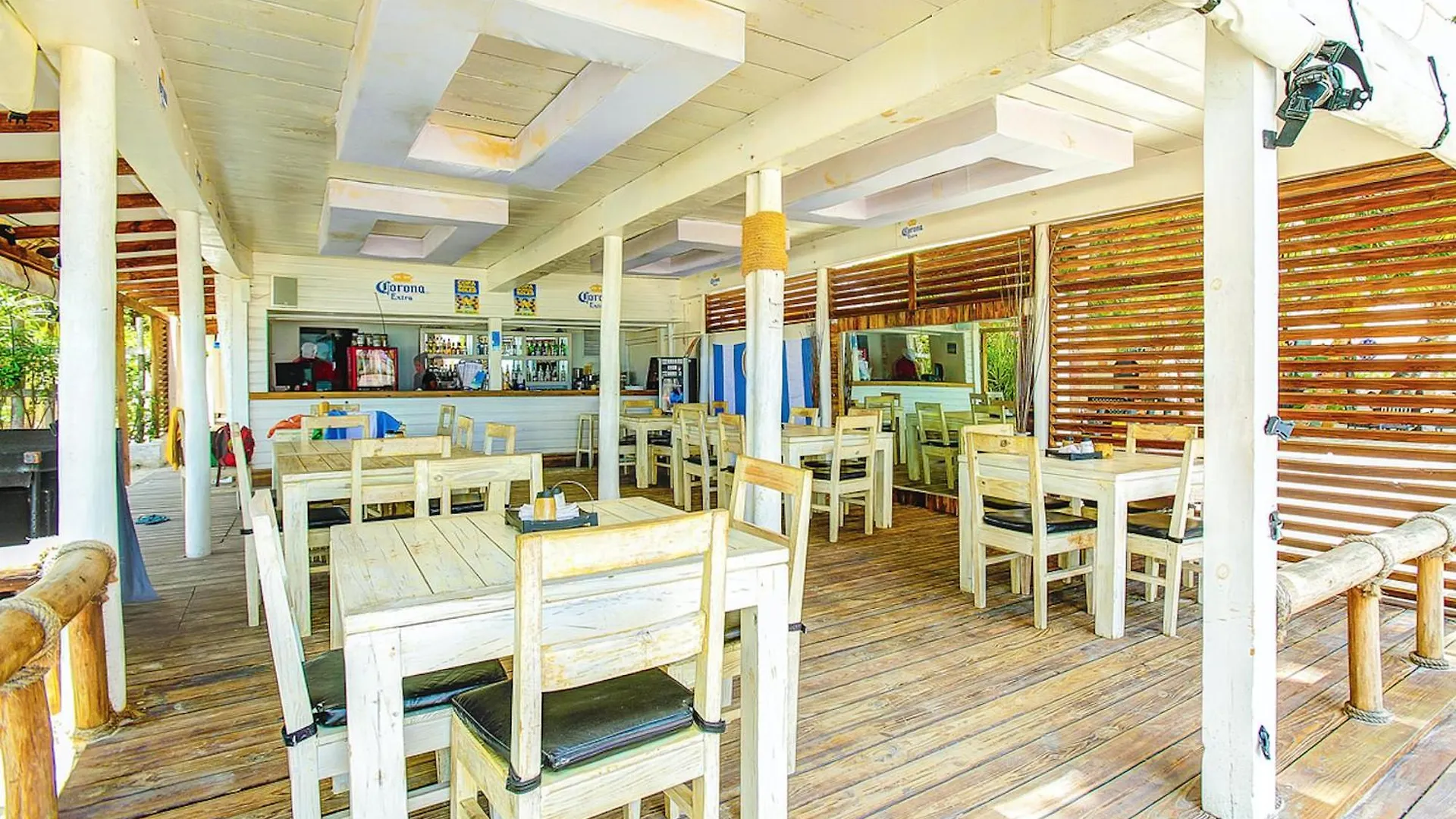 Tropicana Suites Deluxe Beach Club And Pool - Playa Los Corales Punta Cana