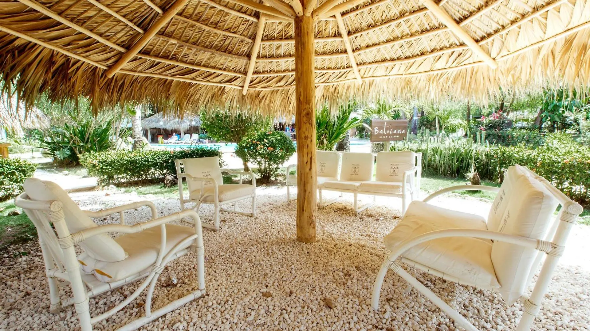 Tropicana Suites Deluxe Beach Club And Pool - Playa Los Corales Punta Cana Den Dominikanske Republik