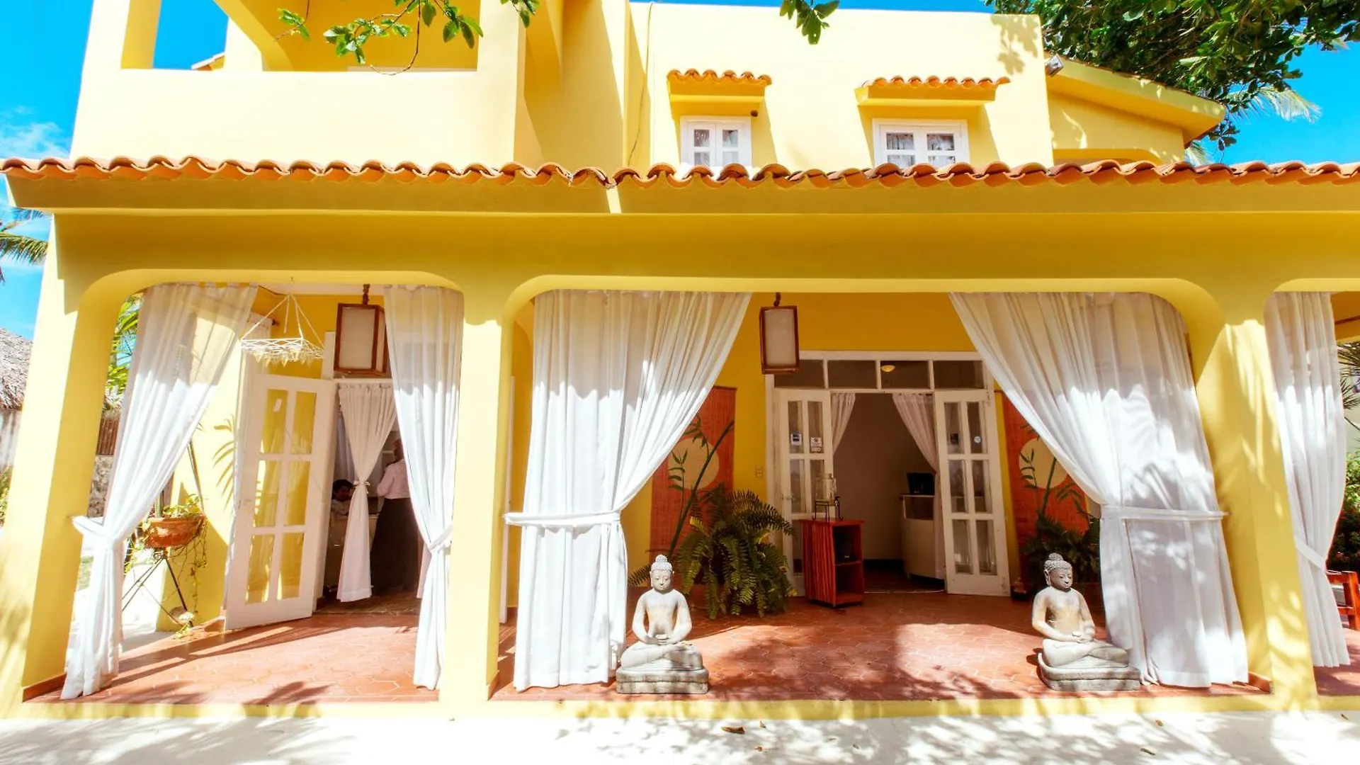 Tropicana Suites Deluxe Beach Club And Pool - Playa Los Corales Punta Cana Hotel