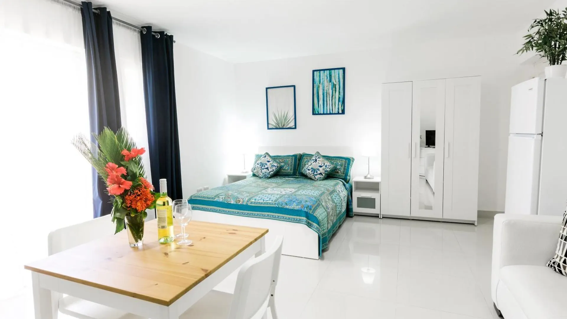 Hotel Tropicana Suites Deluxe Beach Club And Pool - Playa Los Corales Punta Cana